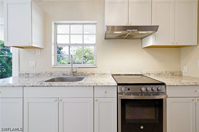 3968 Aloha LN, Bonita Springs, FL 34134