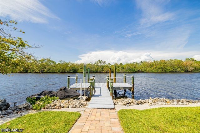 3968 Aloha LN, Bonita Springs, FL 34134