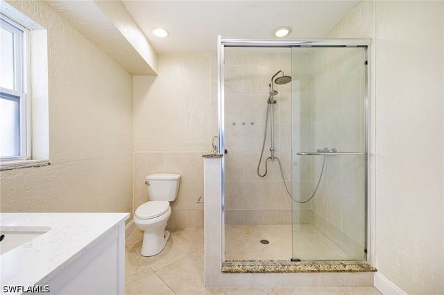 3968 Aloha LN, Bonita Springs, FL 34134