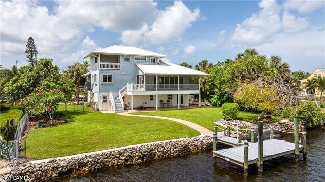 3968 Aloha LN, Bonita Springs, FL 34134