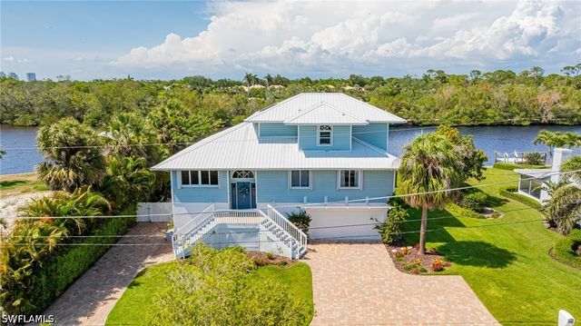 3968 Aloha LN, Bonita Springs, FL 34134