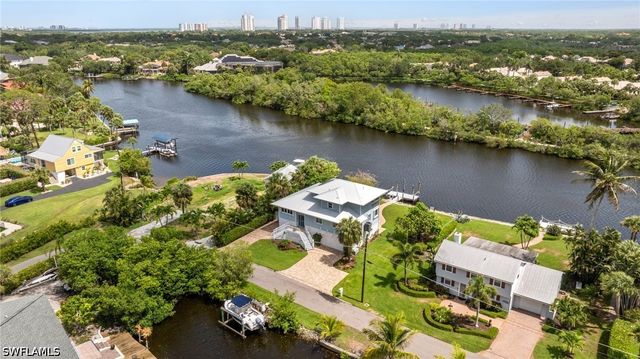 3968 Aloha LN, Bonita Springs, FL 34134