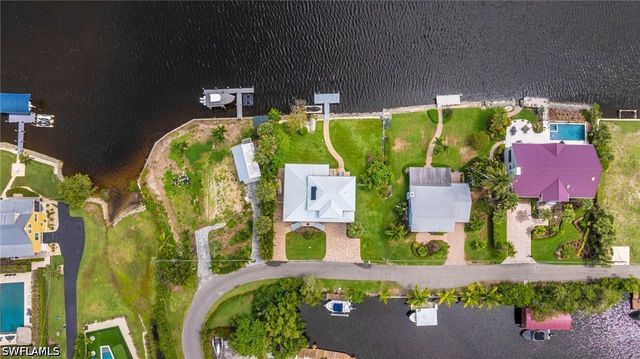 3968 Aloha LN, Bonita Springs, FL 34134