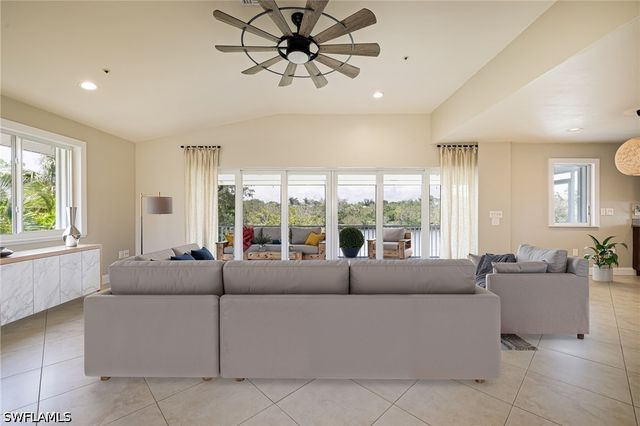 3968 Aloha LN, Bonita Springs, FL 34134