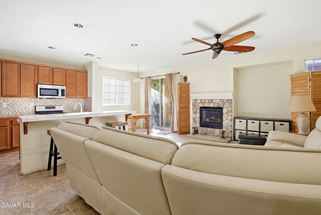 37633 Persimmon Lane, Palmdale, CA 93551