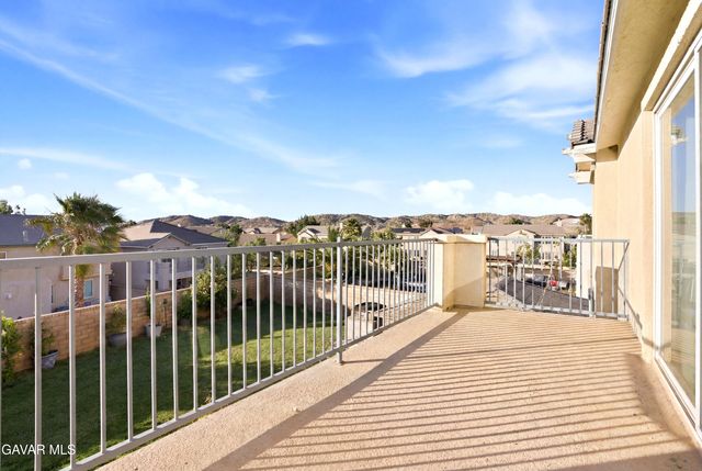 37633 Persimmon Lane, Palmdale, CA 93551