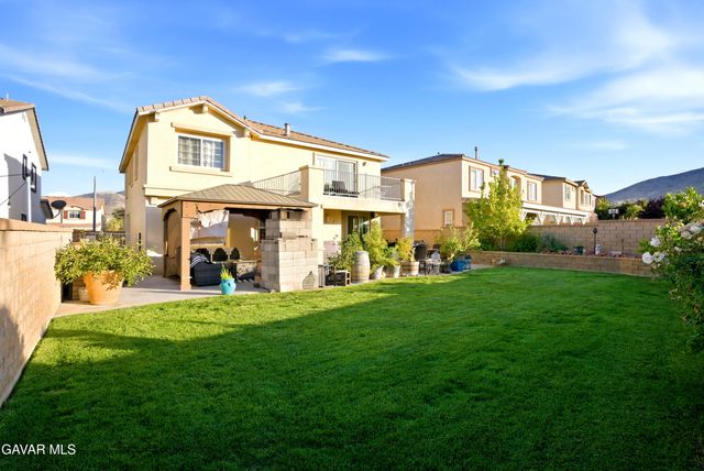37633 Persimmon Lane, Palmdale, CA 93551