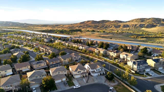 37633 Persimmon Lane, Palmdale, CA 93551