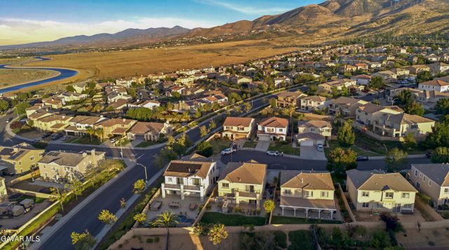 37633 Persimmon Lane, Palmdale, CA 93551