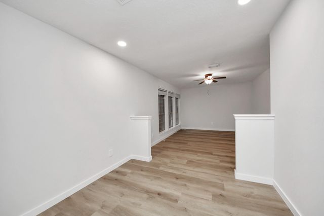 718 Land Grant Drive, Richmond, TX 77406