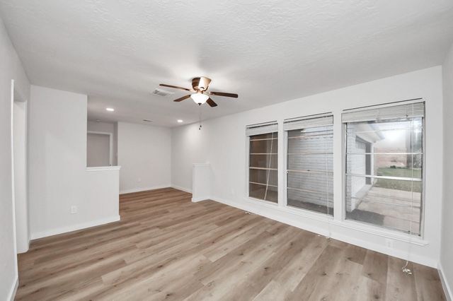 718 Land Grant Drive, Richmond, TX 77406