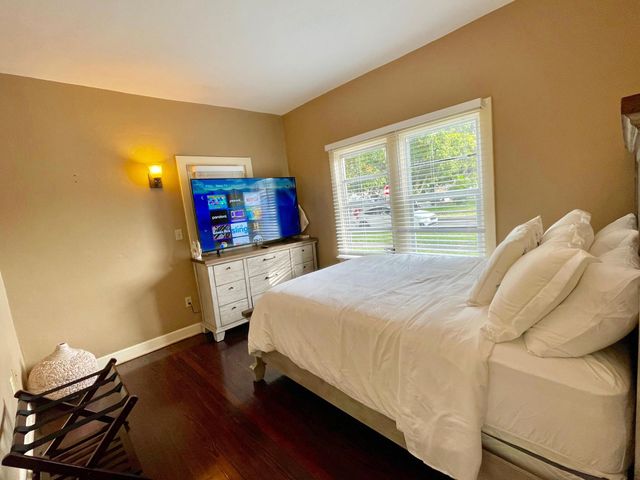 5555 Garden Avenue Sfh With A Detached Apt. Bldg. Sfh With A Detached Apt., West Palm Beach, FL 33405