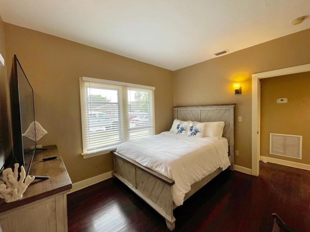 5555 Garden Avenue Sfh With A Detached Apt. Bldg. Sfh With A Detached Apt., West Palm Beach, FL 33405