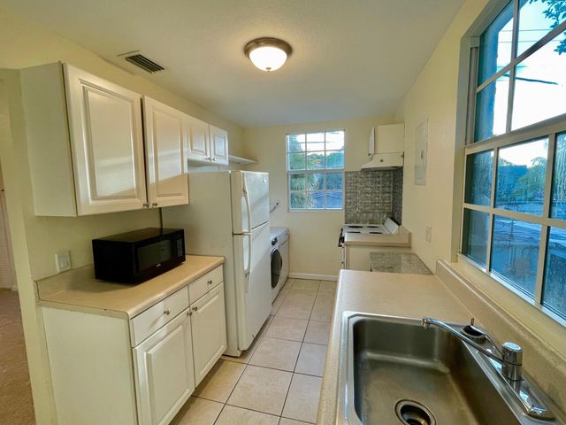 5555 Garden Avenue Sfh With A Detached Apt. Bldg. Sfh With A Detached Apt., West Palm Beach, FL 33405