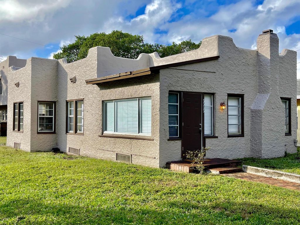 5555 Garden Avenue Sfh With A Detached Apt. Bldg. Sfh With A Detached Apt., West Palm Beach, FL 33405