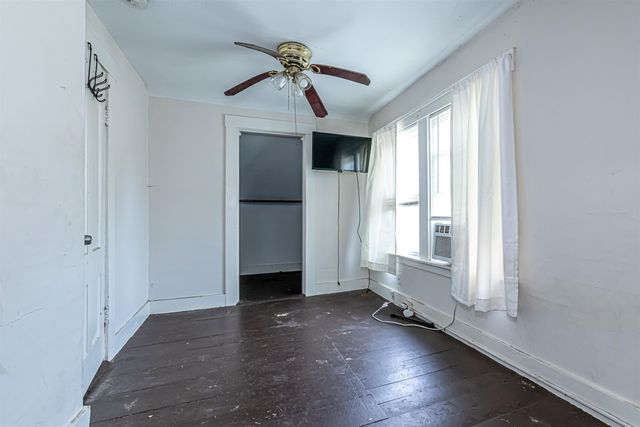 82 Howard Street, Winchester, NH 03470