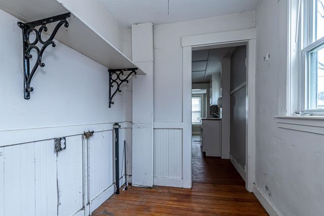 82 Howard Street, Winchester, NH 03470