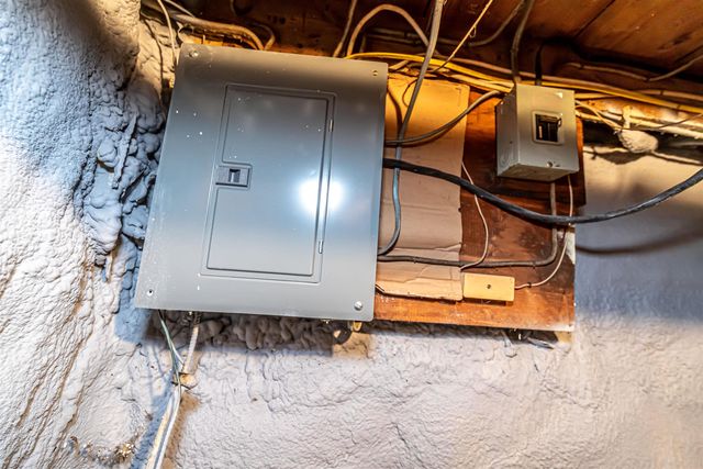 82 Howard Street, Winchester, NH 03470