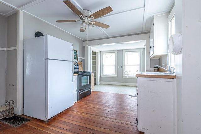 82 Howard Street, Winchester, NH 03470