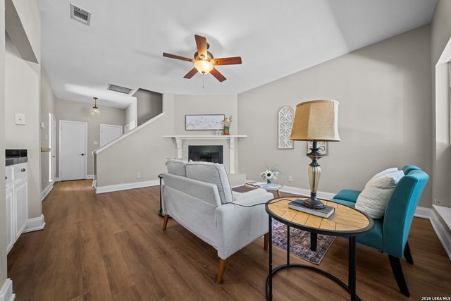 829 W Bitters Rd Apt 502, San Antonio, TX 78216