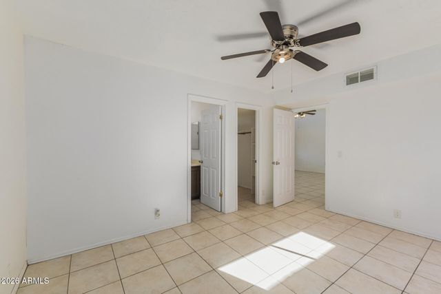 8940 W OLIVE Avenue 32, Peoria, AZ 85345