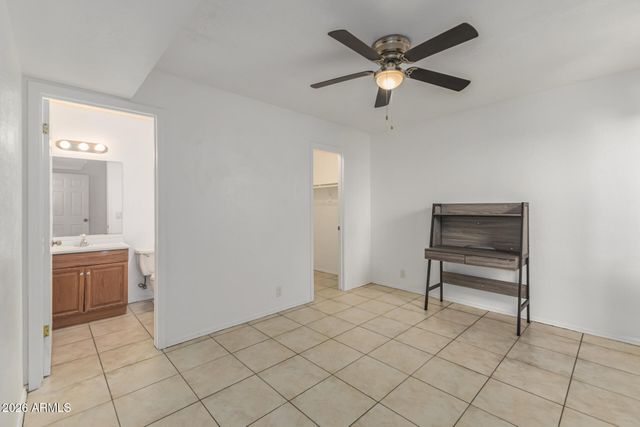 8940 W OLIVE Avenue 32, Peoria, AZ 85345