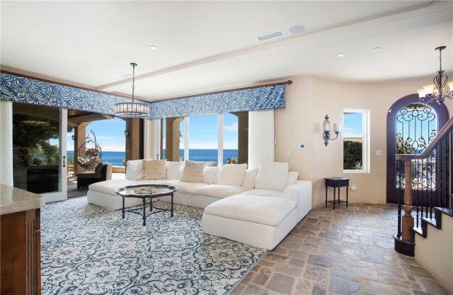840 Canyon View Drive, Laguna Beach, CA 92651