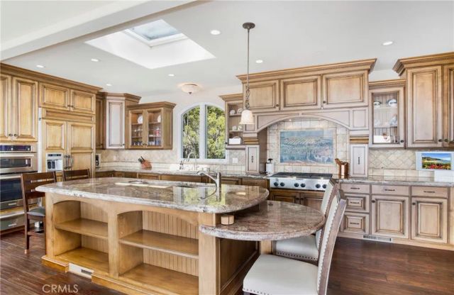 840 Canyon View Drive, Laguna Beach, CA 92651