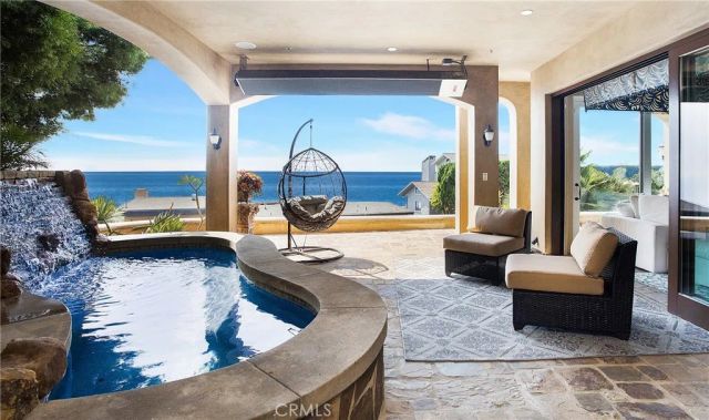 840 Canyon View Drive, Laguna Beach, CA 92651