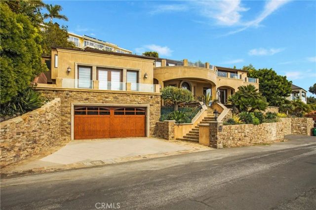 840 Canyon View Drive, Laguna Beach, CA 92651