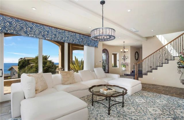840 Canyon View Drive, Laguna Beach, CA 92651