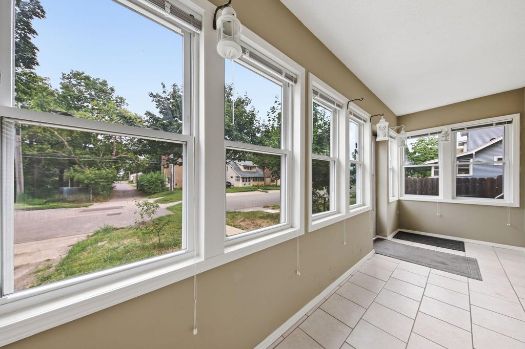 1004 Western Avenue N, Saint Paul, MN 55117 — photo 3