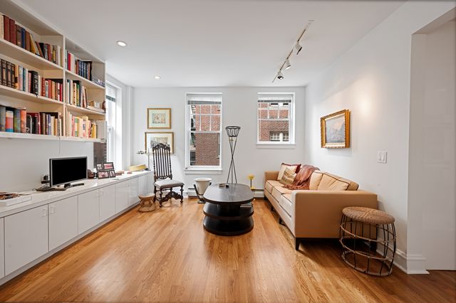 219 E Lake Shore Drive 6AB, Chicago, IL 60611