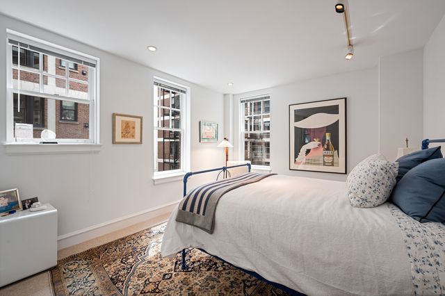 219 E Lake Shore Drive 6AB, Chicago, IL 60611