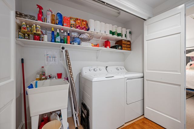 219 E Lake Shore Drive 6AB, Chicago, IL 60611