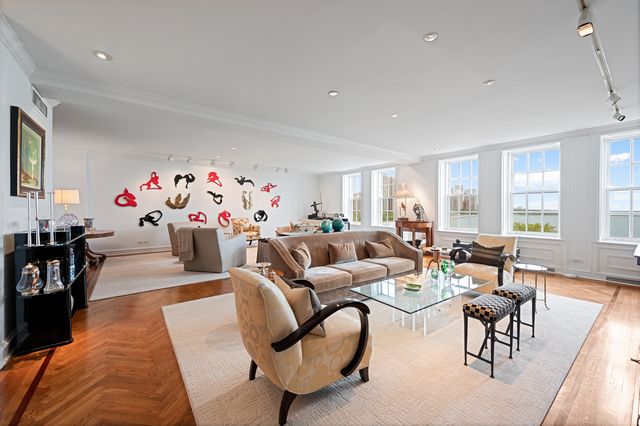 219 E Lake Shore Drive 6AB, Chicago, IL 60611