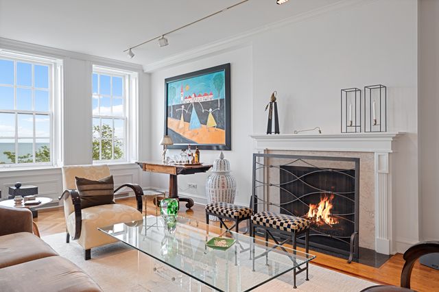 219 E Lake Shore Drive 6AB, Chicago, IL 60611