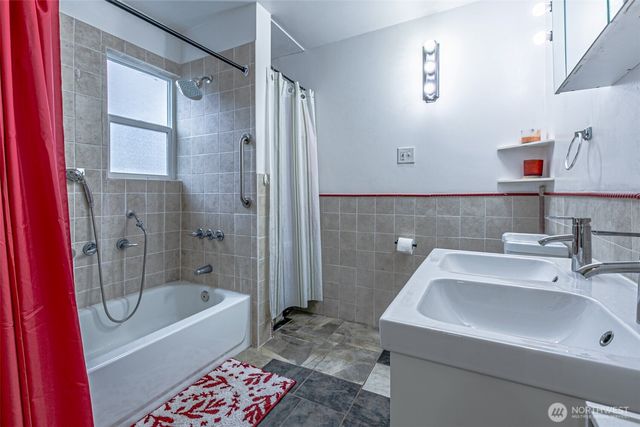 6225 S Puget Sound Avenue, Tacoma, WA 98409