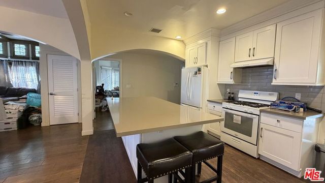 957 5th Avenue, Los Angeles, CA 90019