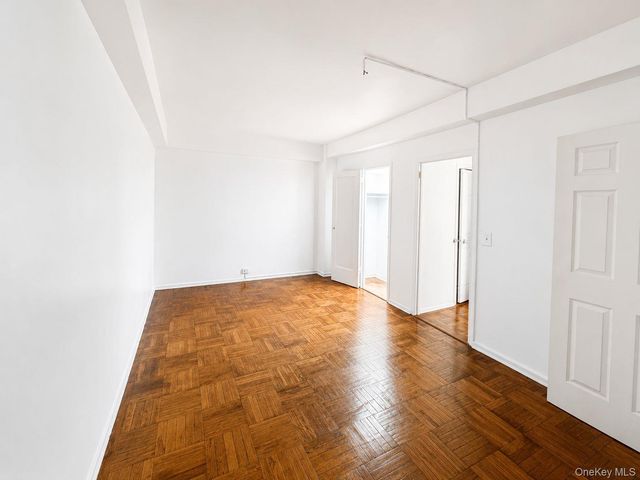 1558 Unionport Road 2D, Bronx, NY 10462