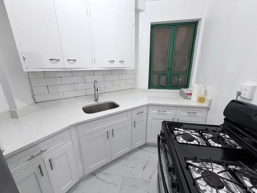 1558 Unionport Road 2D, Bronx, NY 10462
