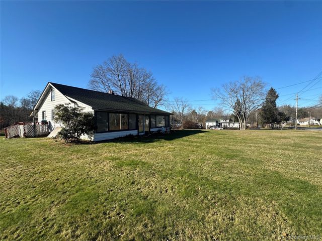 496 Bloomingburg Road, Middletown, NY 10940