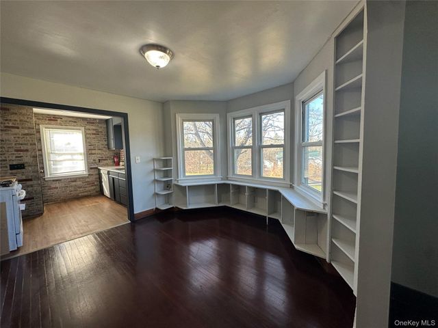 496 Bloomingburg Road, Middletown, NY 10940