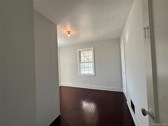 496 Bloomingburg Road, Middletown, NY 10940