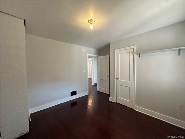 496 Bloomingburg Road, Middletown, NY 10940