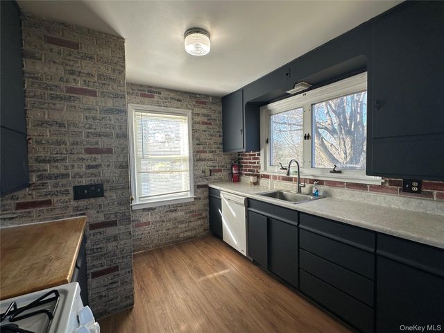 496 Bloomingburg Road, Middletown, NY 10940