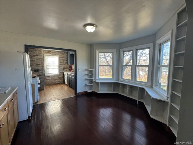 496 Bloomingburg Road, Middletown, NY 10940