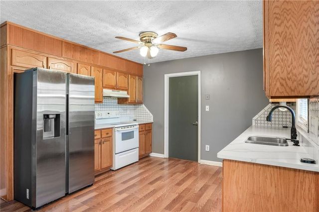 1349 Ashbrook Drive, Lawrenceville, GA 30043