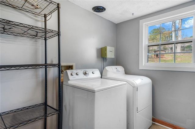 1349 Ashbrook Drive, Lawrenceville, GA 30043