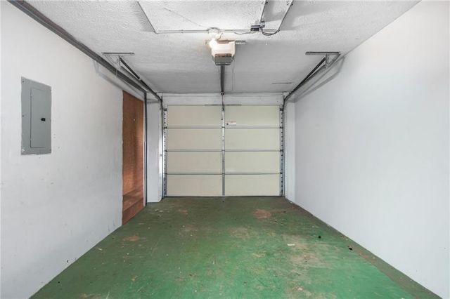 1349 Ashbrook Drive, Lawrenceville, GA 30043